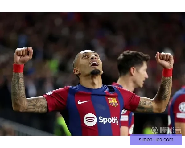 罗马诺：拉菲尼亚一直都想留在巴萨，俱乐部也不想出售他